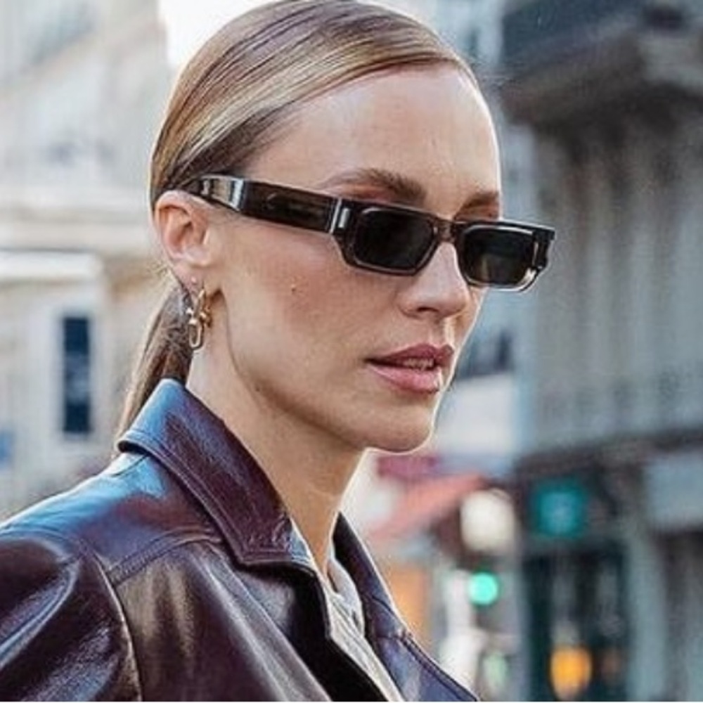 Excluded Saint Laurent Sunglasses, New 385 - Picture 8 of 9